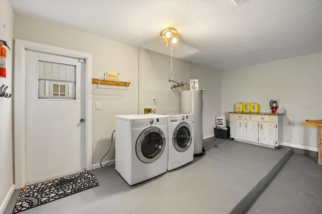 待售: $578,000 (4 贝兹, 2 浴室, 2268 平方英尺)