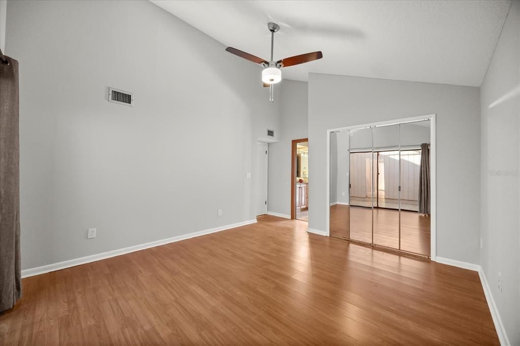 待售: $578,000 (4 贝兹, 2 浴室, 2268 平方英尺)