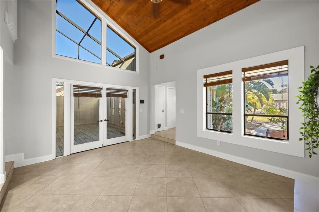 待售: $578,000 (4 贝兹, 2 浴室, 2268 平方英尺)