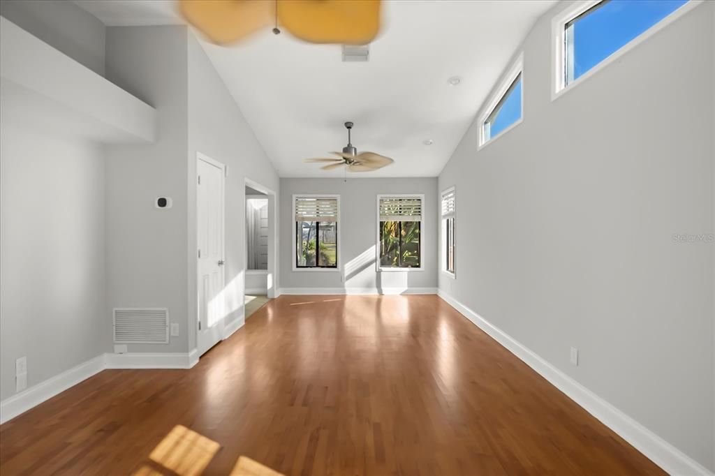 待售: $578,000 (4 贝兹, 2 浴室, 2268 平方英尺)