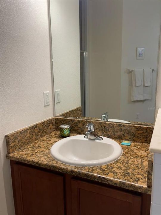 For Rent: $3,500 (5 beds, 3 baths, 2351 Square Feet)