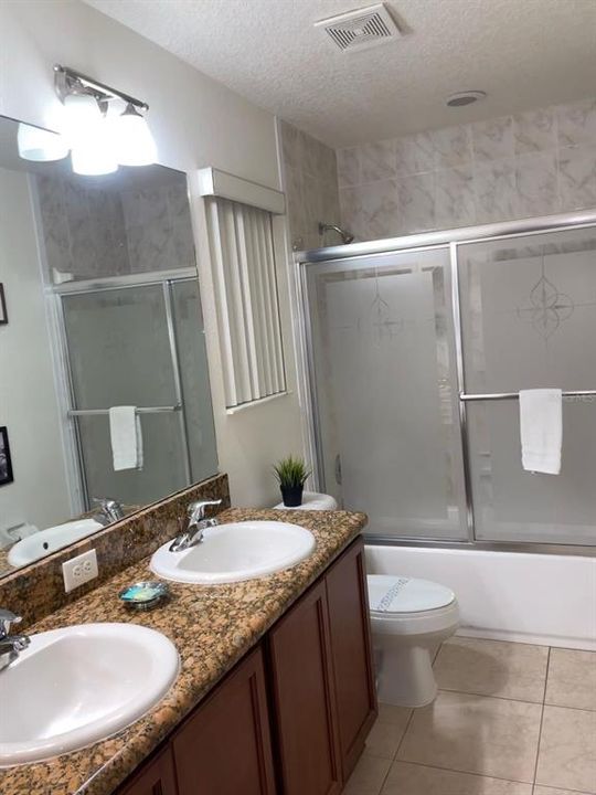 For Rent: $3,500 (5 beds, 3 baths, 2351 Square Feet)