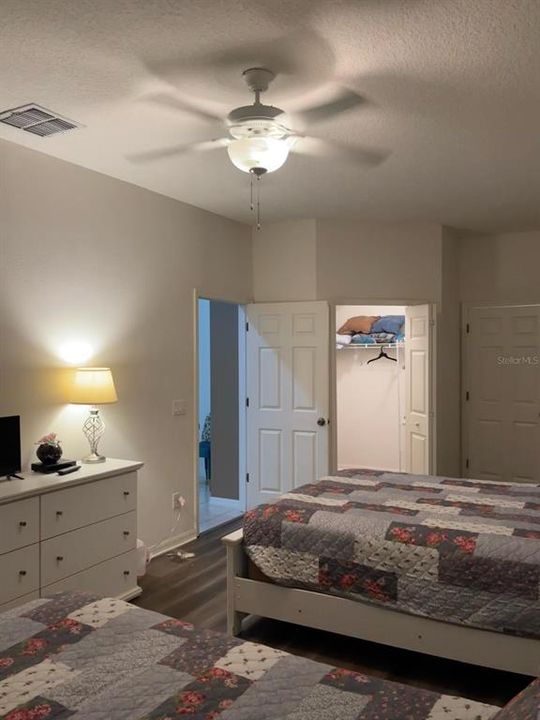 For Rent: $3,500 (5 beds, 3 baths, 2351 Square Feet)