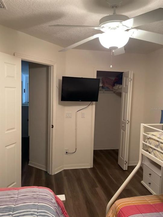 For Rent: $3,500 (5 beds, 3 baths, 2351 Square Feet)