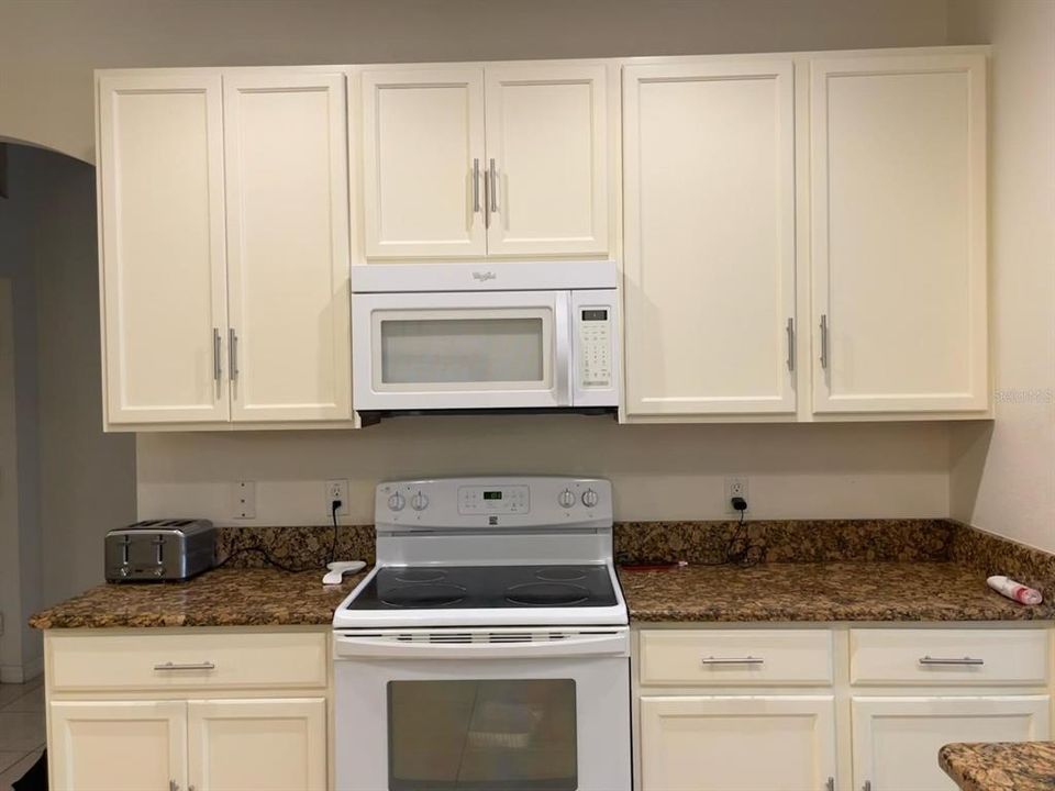 For Rent: $3,500 (5 beds, 3 baths, 2351 Square Feet)