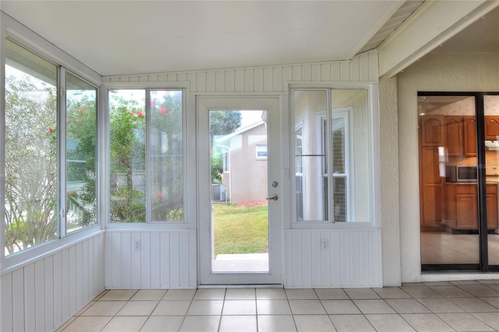 Под контрактом: $273,500 (2 спален, 2 ванн, 1348 Квадратных фут)