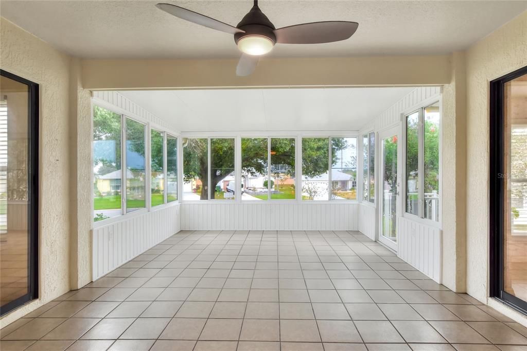 Под контрактом: $273,500 (2 спален, 2 ванн, 1348 Квадратных фут)