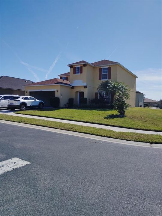 待售: $349,000 (4 贝兹, 2 浴室, 2712 平方英尺)