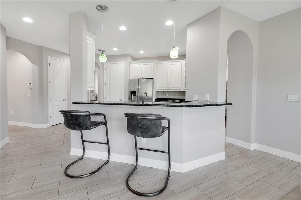 En Venta: $675,000 (4 camas, 3 baños, 2622 Pies cuadrados)