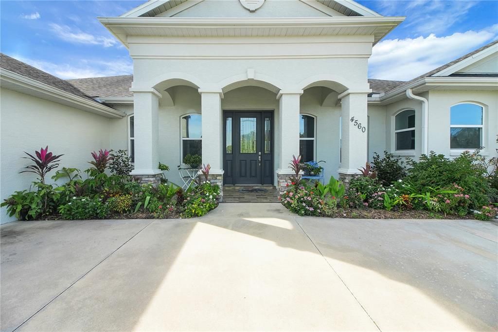 En Venta: $675,000 (4 camas, 3 baños, 2622 Pies cuadrados)