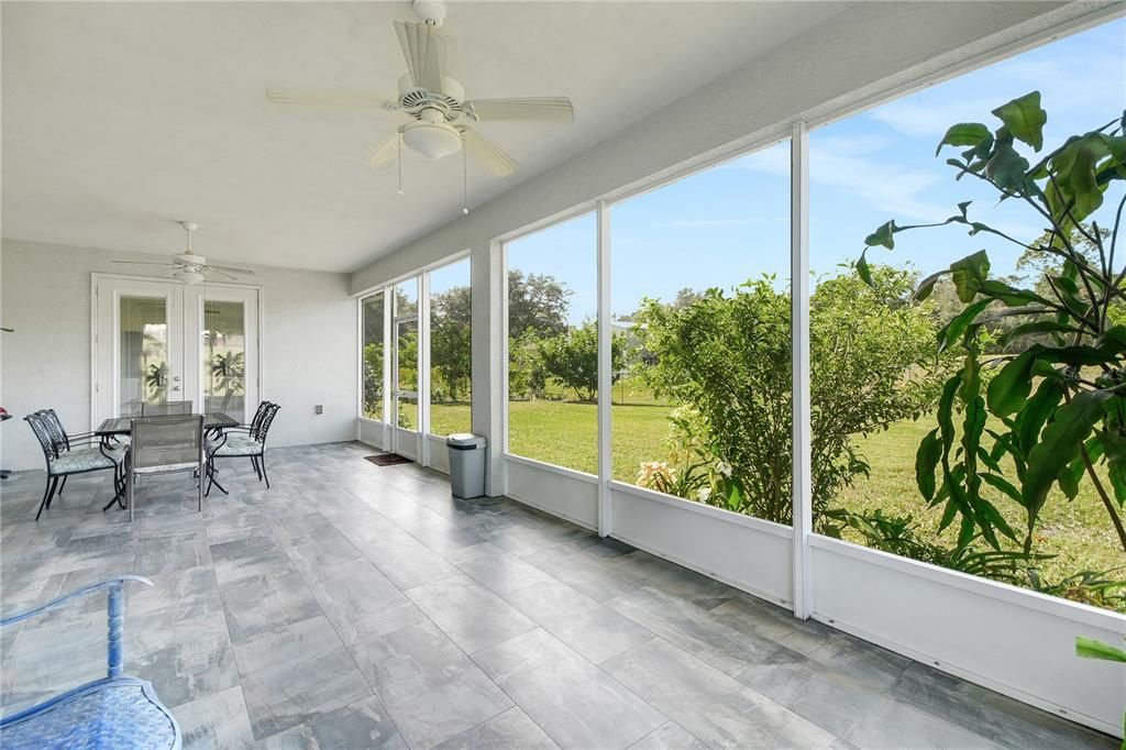 En Venta: $675,000 (4 camas, 3 baños, 2622 Pies cuadrados)