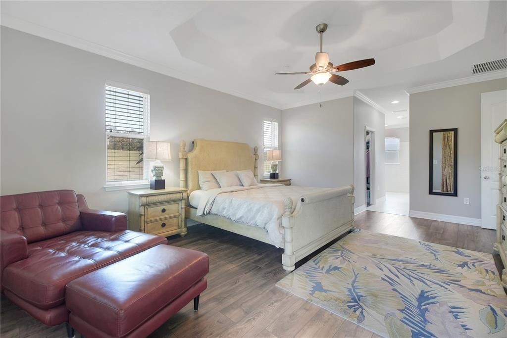 En Venta: $675,000 (4 camas, 3 baños, 2622 Pies cuadrados)