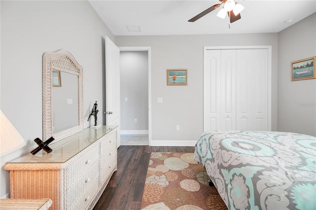 En Venta: $675,000 (4 camas, 3 baños, 2622 Pies cuadrados)