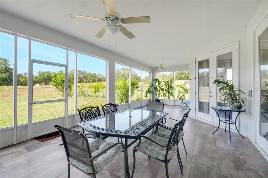 En Venta: $675,000 (4 camas, 3 baños, 2622 Pies cuadrados)