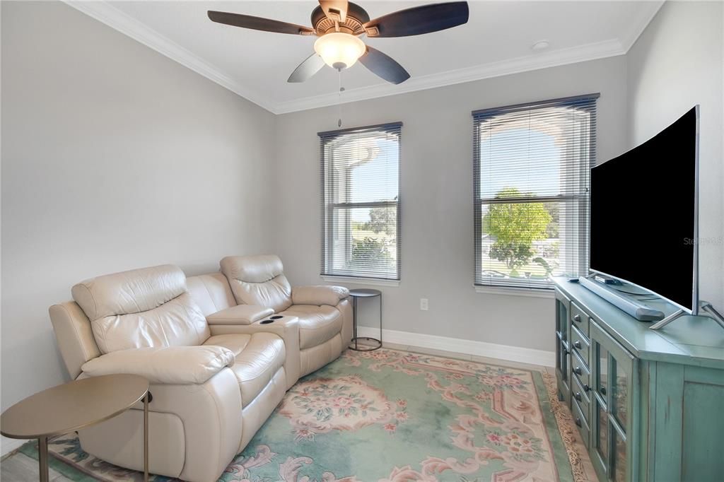 En Venta: $675,000 (4 camas, 3 baños, 2622 Pies cuadrados)