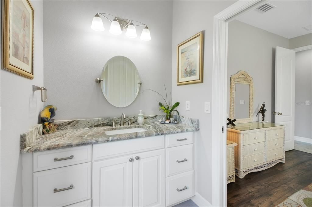 En Venta: $675,000 (4 camas, 3 baños, 2622 Pies cuadrados)