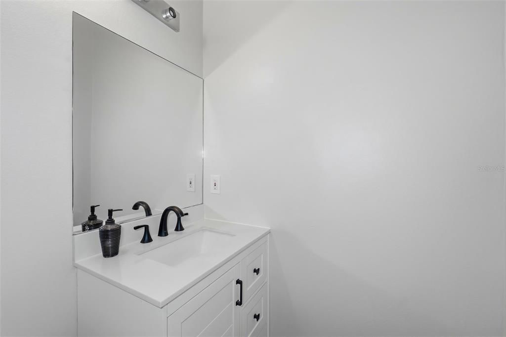 For Sale: $425,000 (4 beds, 2 baths, 1929 Square Feet)