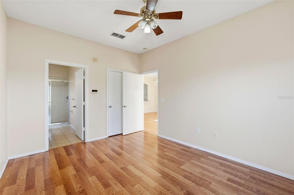 For Sale: $425,000 (4 beds, 2 baths, 1929 Square Feet)