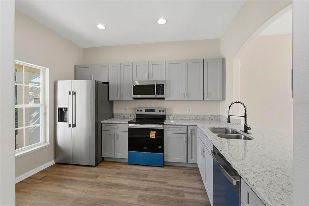 For Sale: $425,000 (4 beds, 2 baths, 1929 Square Feet)