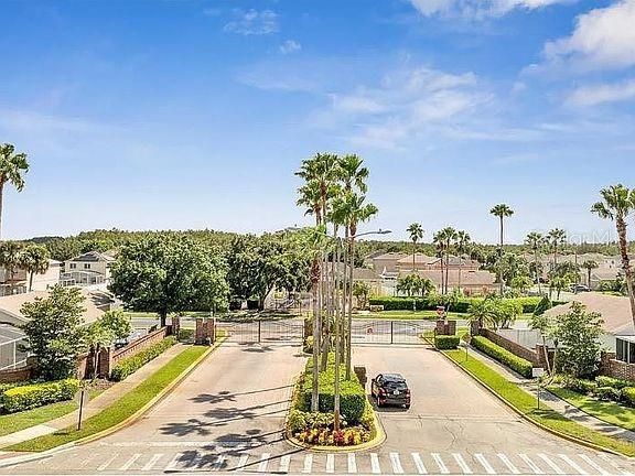 For Sale: $425,000 (4 beds, 2 baths, 1929 Square Feet)