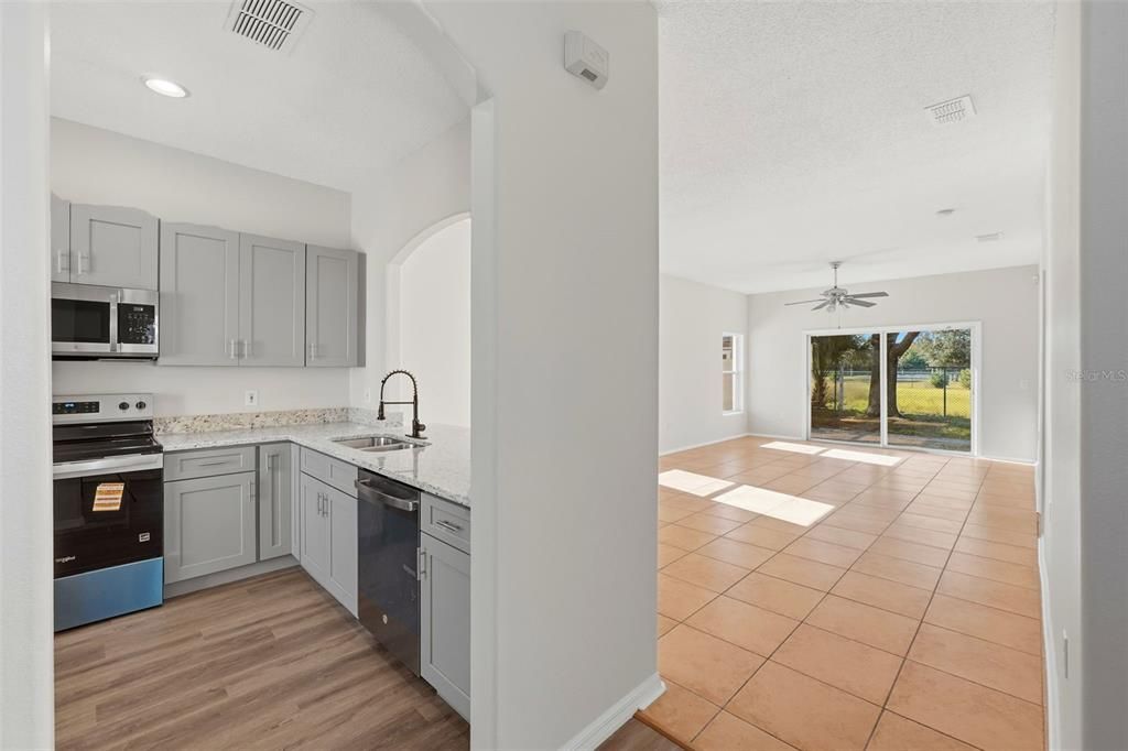 For Sale: $425,000 (4 beds, 2 baths, 1929 Square Feet)