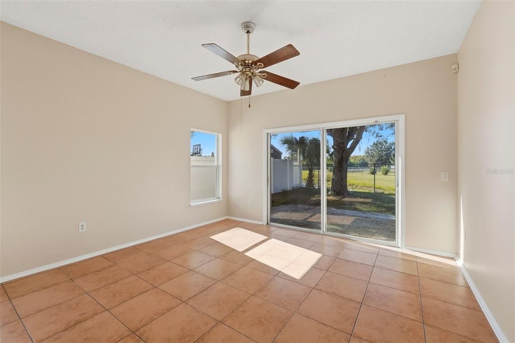 For Sale: $425,000 (4 beds, 2 baths, 1929 Square Feet)