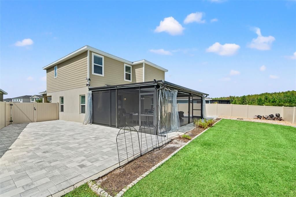 For Rent: $2,800 (4 beds, 2 baths, 2046 Square Feet)