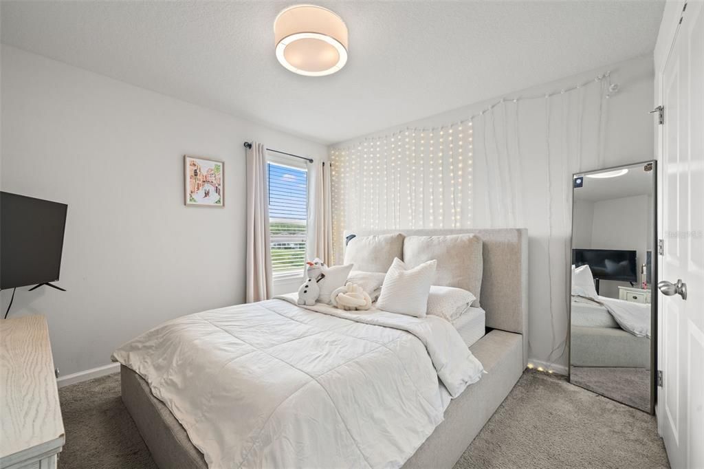 For Rent: $2,800 (4 beds, 2 baths, 2046 Square Feet)