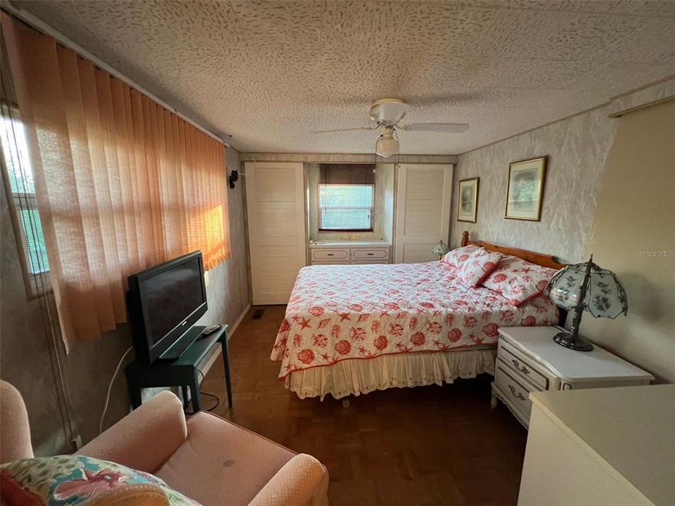 На продажу: $109,500 (2 спален, 2 ванн, 740 Квадратных фут)