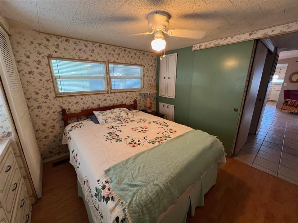 На продажу: $109,500 (2 спален, 2 ванн, 740 Квадратных фут)