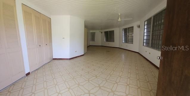 For Sale: $249,999 (3 beds, 3 baths, 2216 Square Feet)