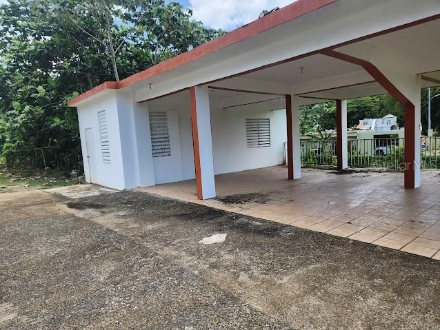 For Sale: $249,999 (3 beds, 3 baths, 2216 Square Feet)