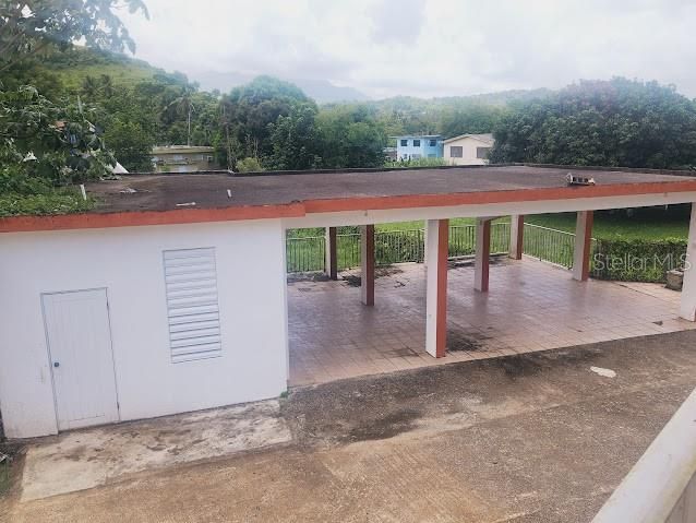 For Sale: $249,999 (3 beds, 3 baths, 2216 Square Feet)