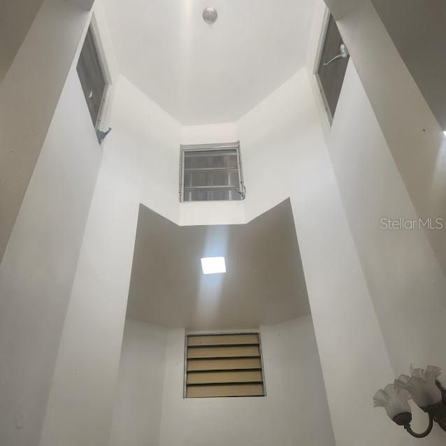 For Sale: $249,999 (3 beds, 3 baths, 2216 Square Feet)