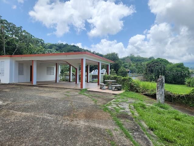 For Sale: $249,999 (3 beds, 3 baths, 2216 Square Feet)