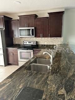 En Renta: $2,500 (3 camas, 3 baños, 1854 Pies cuadrados)