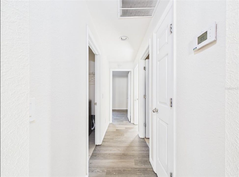 待售: $299,000 (3 贝兹, 2 浴室, 1824 平方英尺)