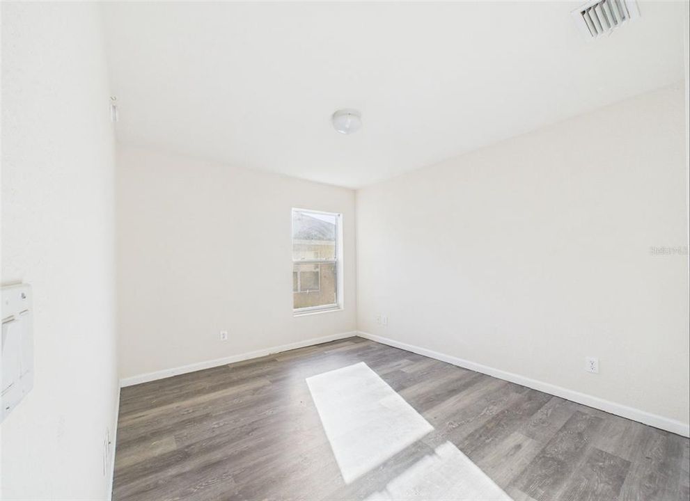 待售: $299,000 (3 贝兹, 2 浴室, 1824 平方英尺)