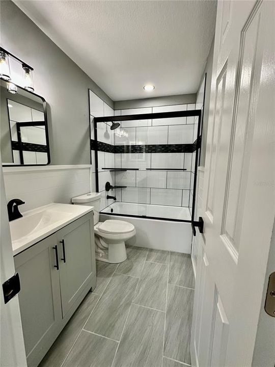 В аренду: $1,800 (2 спален, 2 ванн, 811 Квадратных фут)