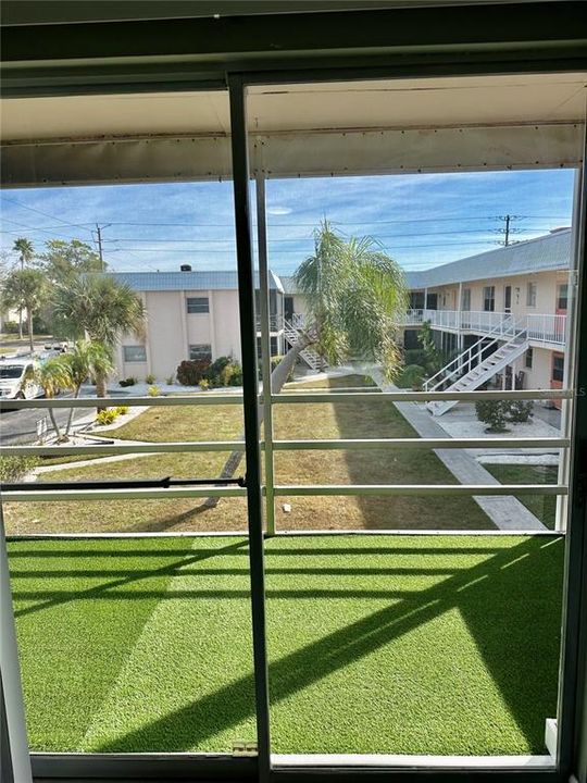 В аренду: $1,800 (2 спален, 2 ванн, 811 Квадратных фут)