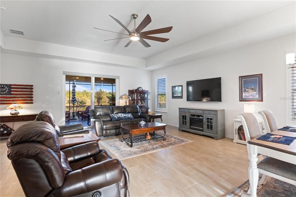 На продажу: $499,700 (3 спален, 2 ванн, 2238 Квадратных фут)