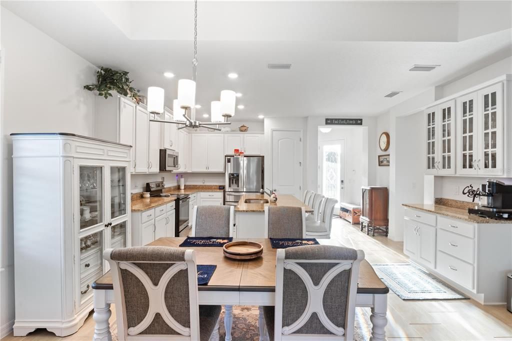 На продажу: $499,700 (3 спален, 2 ванн, 2238 Квадратных фут)