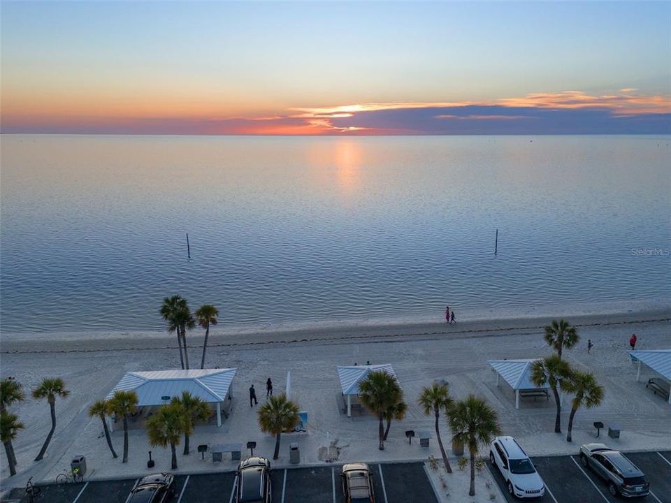 На продажу: $674,900 (3 спален, 2 ванн, 1758 Квадратных фут)