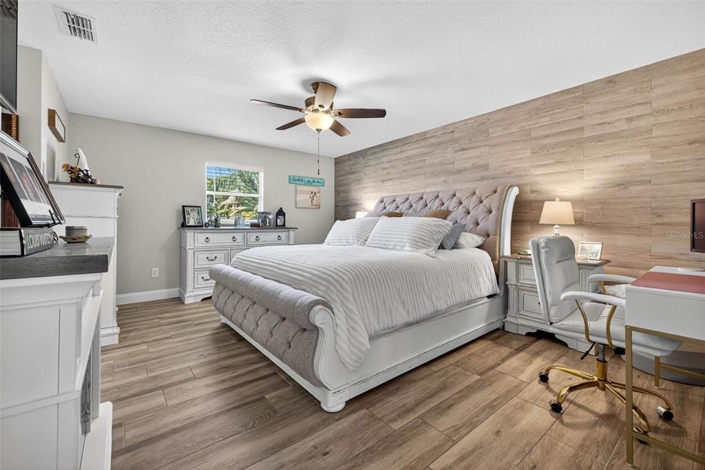 На продажу: $674,900 (3 спален, 2 ванн, 1758 Квадратных фут)