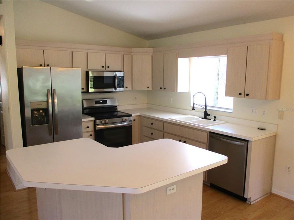 En Venta: $200,000 (2 camas, 2 baños, 1248 Pies cuadrados)