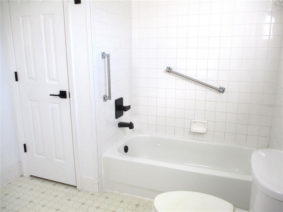 En Venta: $200,000 (2 camas, 2 baños, 1248 Pies cuadrados)