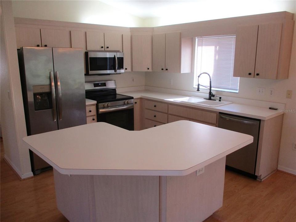 En Venta: $200,000 (2 camas, 2 baños, 1248 Pies cuadrados)