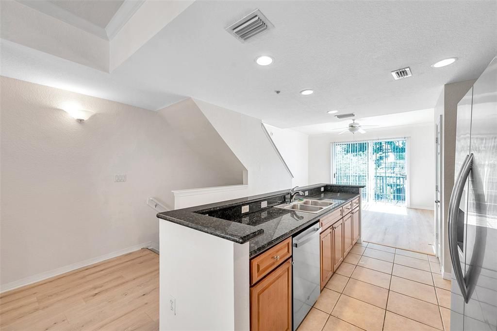 For Sale: $399,900 (2 beds, 2 baths, 1349 Square Feet)