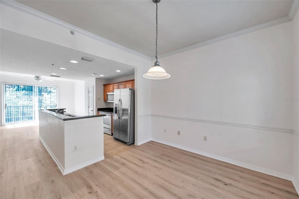 For Sale: $399,900 (2 beds, 2 baths, 1349 Square Feet)