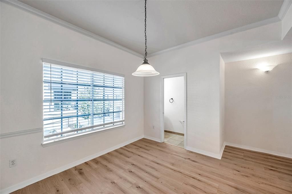 For Sale: $399,900 (2 beds, 2 baths, 1349 Square Feet)